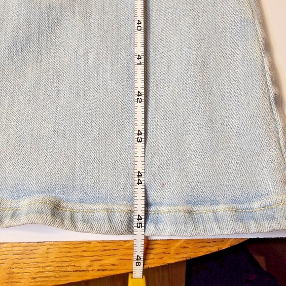 WE THE FREE High Waisted Light Wash Flare Jeans Size 31 - Picture 4 of 7